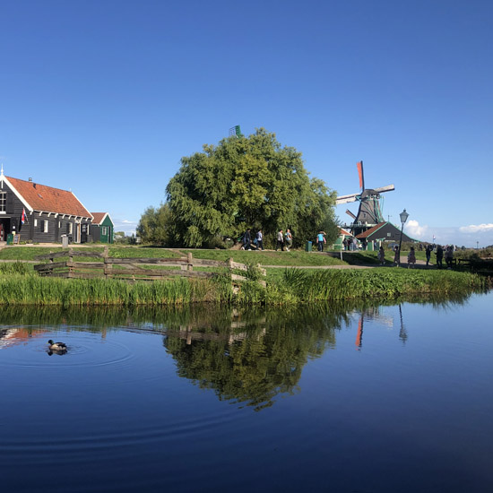 Unique Dutch villages Zaanse Schans, Dutch Farm and Giethoorn Shared Tour 